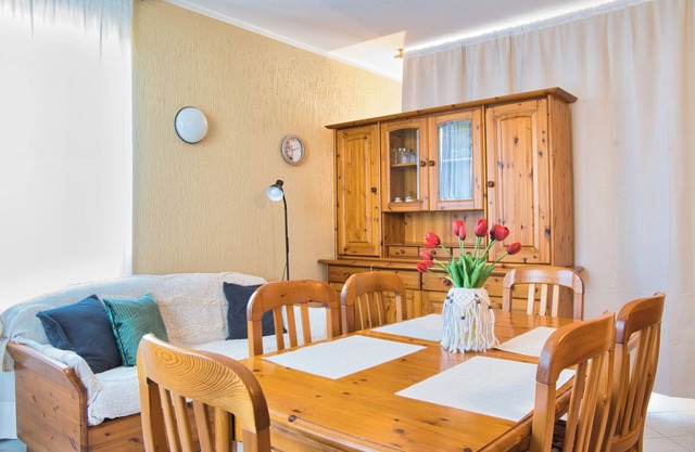 Verde Barzio - One Bedroom Apartment, Sleeps 4