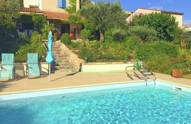 Verdon Views: Pool & Terrace