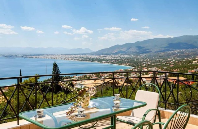 Verga Majestic Sunsets - Elegant & Chic Retreat