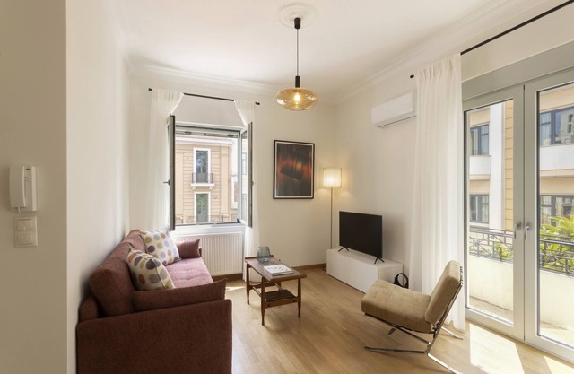 Versi2- Stylish 2BR pays homage to timeless charm