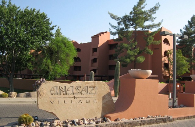 Very attractive, peaceful, poolview,2 bedroom, 2 bath condo in Anasazi Village