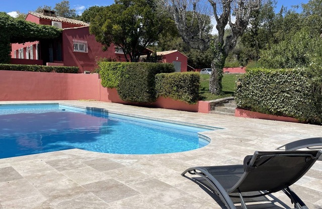 Very beautiful charming villa 300 m from the sea