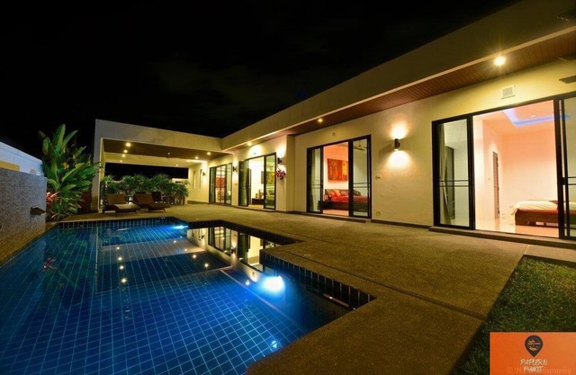 Very Beautiful Modern Villa PRIVATE POOL, 3 Bdr, 3 Bath Close to the Beaches.