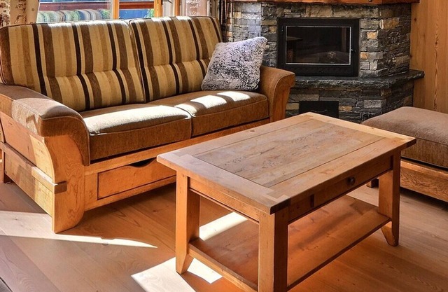 Very comfortable flat for 7 people, living room with fireplace, kitchen area with dishwasher, 1 doub