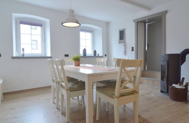 Very comfortable house with two bathrooms and a garden