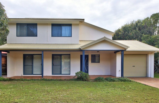 Very comfortable, pet friendly (small dog), family home with Kogorah...