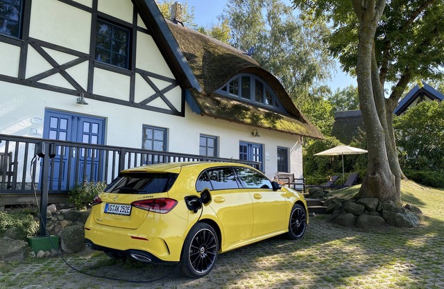 Very cozy 5* half-timbered house with sauna & fireplace + terraces + attic