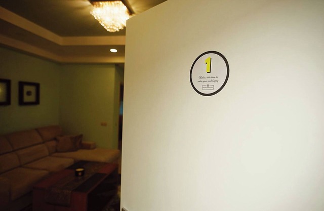 Very cozy one bedroom apartment for a family of 4-6. 1 minute walk to Salt mine
