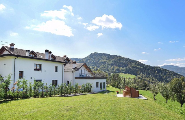 Very large cottage in the countryside, ideal for vacations with the whole family or friends