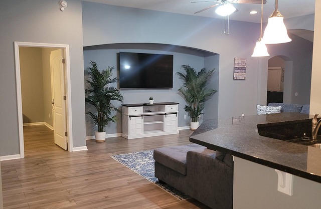 Very neat & sweet home close to JAX Airport