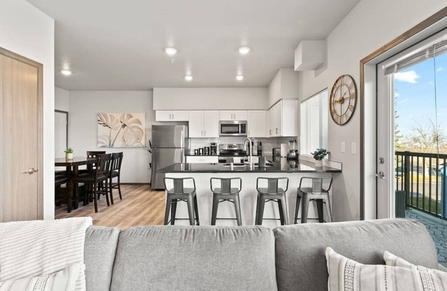 Very New 2 Bed 2 Bath Near DT and Perry District!