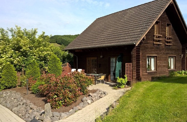 Very nice and spacious wooden house in the heart of the Eifel