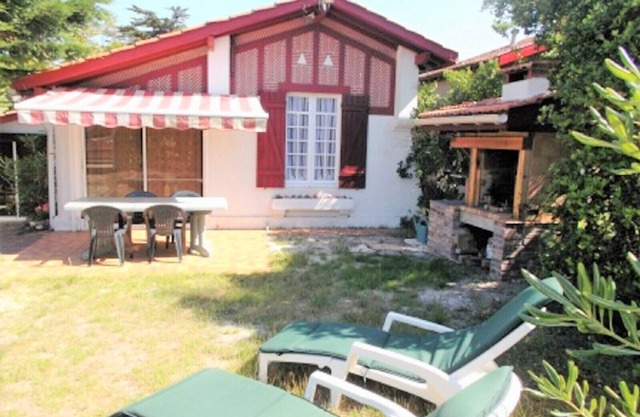 Very nice Basque style house located south of Lacanau-Océan