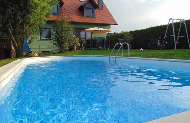 Very nice holiday home with terraces, garden and pool, near Weimar