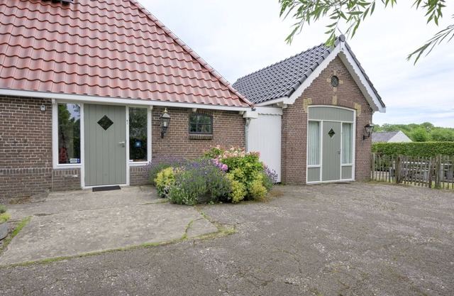 Very spacious 3-bedroom flat within walking distance of Workum centre