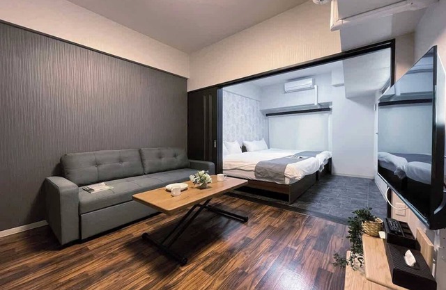 Vibrant City Stay at 1 BR Apt up to 6 ppl