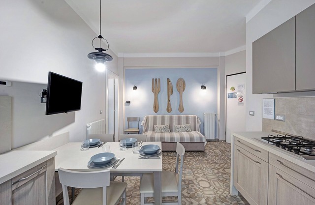'Victoria Apartments Maiolica' with Balcony, A/C & Wi-Fi