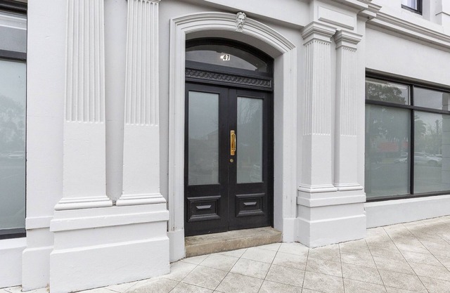 Victoria Hall Apartments