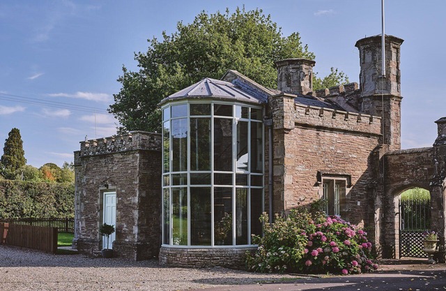 Victoria Lodge - Luxury Cottages