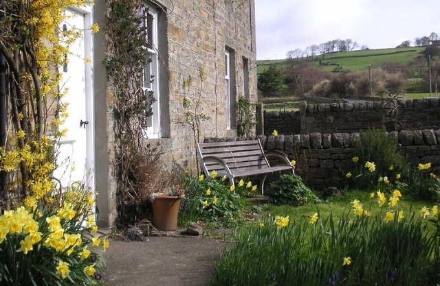 Victorian cottage, large gardens, near river, Hadrian's Wall & Allendale