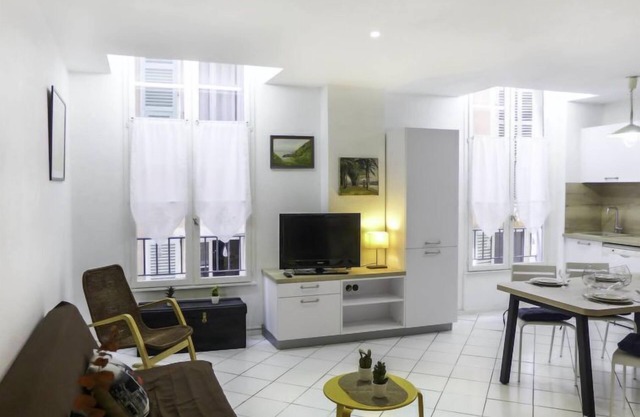 Vacances Appartements Nice Centre Carré 