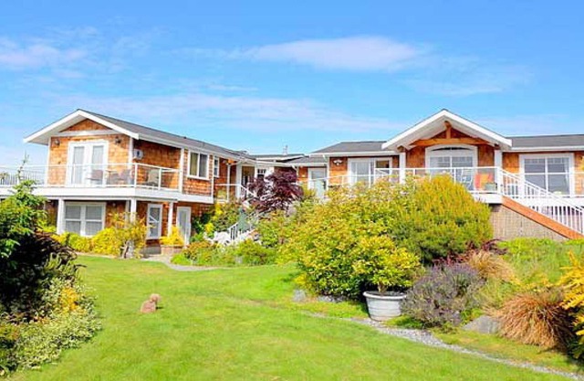 View Beach Useless Bay Whidbey Retreat for 10 guests
