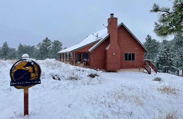 View-worthy wilderness retreat with cozy fireplace