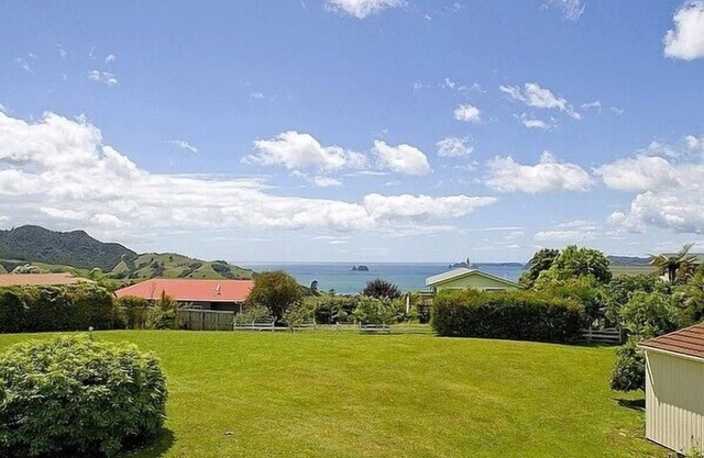 Views on Rimu - Whitianga Holiday Home