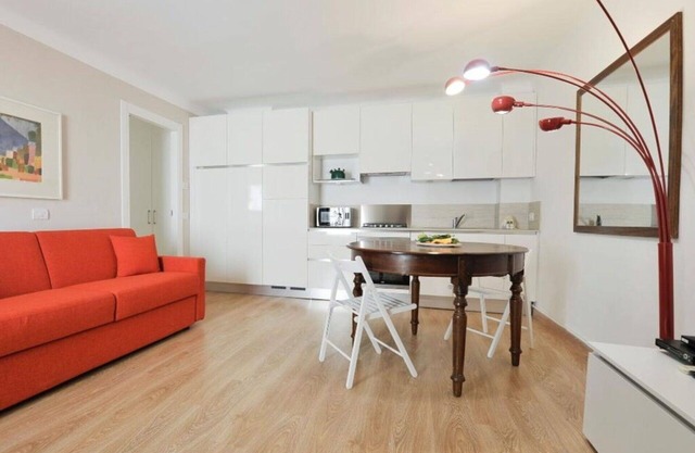 Vigevano, Bright And Cozy 1 Br Close To Navigli By Halldis