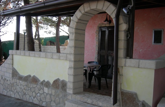 VIILLA PAOLA 4 beds, private garden in the Residence Villa Carla