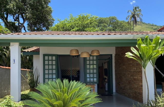 Vila dos Pássaros - House 1 Beach house overlooking the sea, great location.