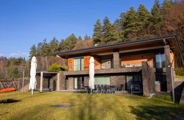 VILA ESCAPE - Pe Malul Lacului Firiza,Maramures
