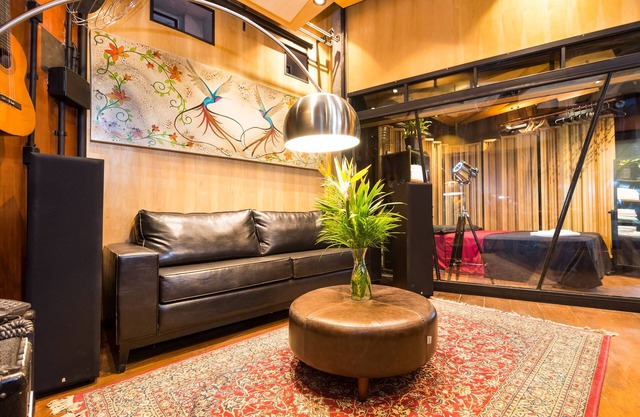 VILA MADALENA: PERFECT LOCATION, STYLISH APARTMENT