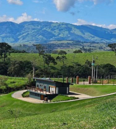 Vila Santa Cruz Cunha com Vista Exuberante