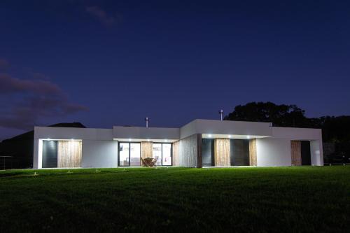 Vila Vicente Jacuzzi, Sauna and Parking