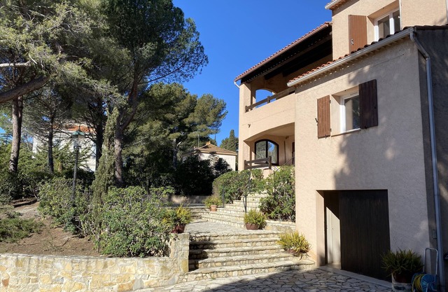Villégiature au Calme Sous les Pins, à 10 min à Pied de la Plage