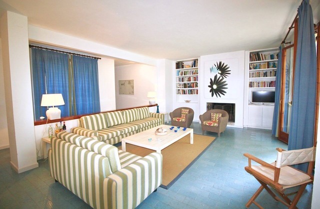VILLA SIRENA - Six Bedroom Villa, Sleeps 12