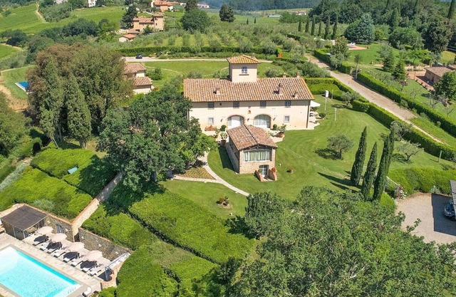 Villa in Tavernelle In Val Di Pesa with 6 bedrooms sleeps 12