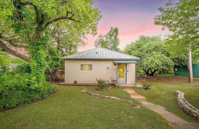 Villa 101 | Peaceful River Views | Steps to Water