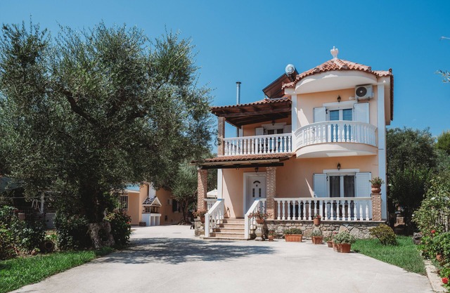 Villa 3 Bedroom Rosa