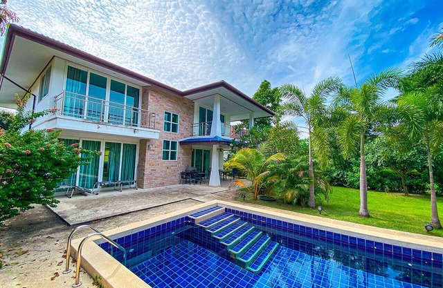 Villa 5 bedrooms, Bang Sarey