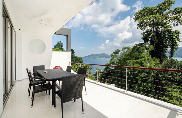 Villa 5 Oceanfront pool villa