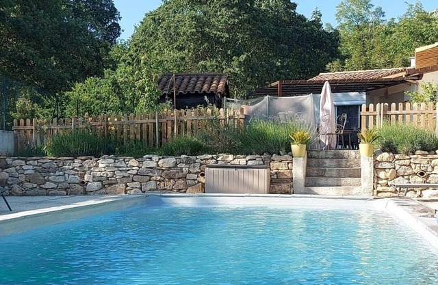 Villa 6/8 Pers, 160 m2, 3 Chambres, 2 Salle de Bains, 2 wc, Piscine, 2 Terrasses