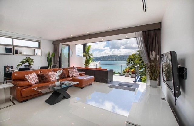 Villa 6 Oceanfront pool villa