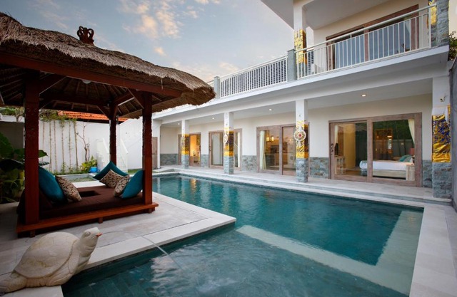 Villa Adon