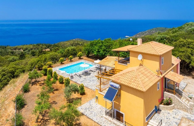 Villa Aetos - Three Bedroom Villa, Sleeps 8