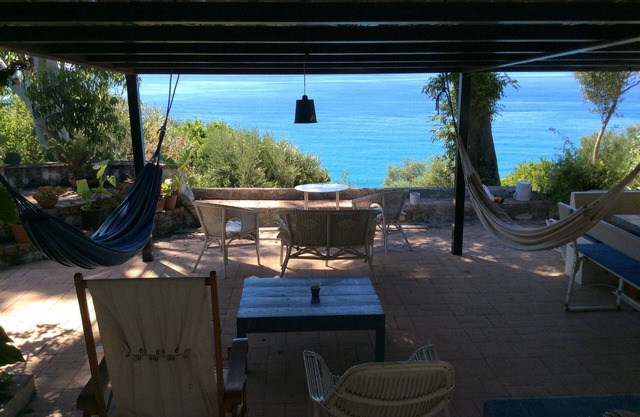 Villa Agave in Pisciotta-Palinuro with panoramic views and access to the beach