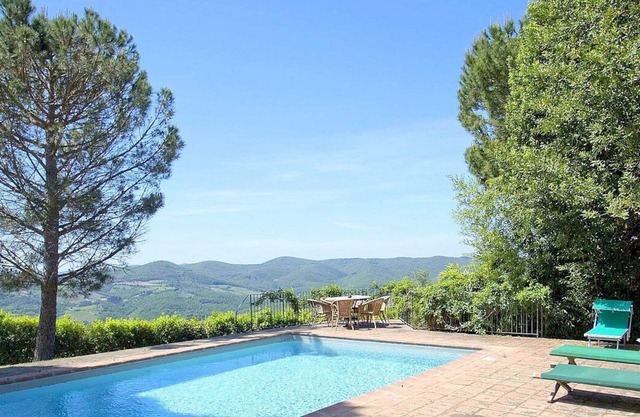 Villa Al Borgo: A welcoming two-story villa located in a characteristic village, with Free WI-FI.
