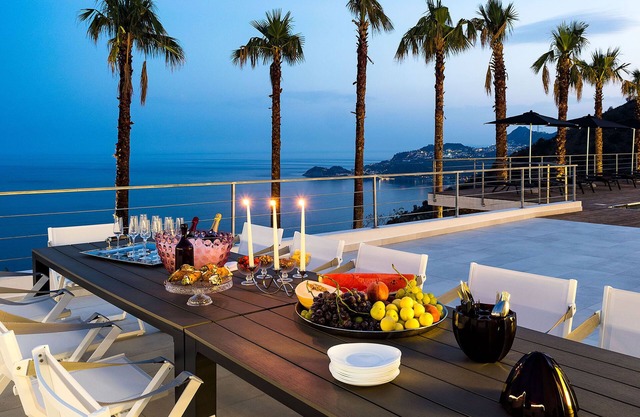 Villa Alex, luxury and contemporary villa, close to Taormina, Sicily