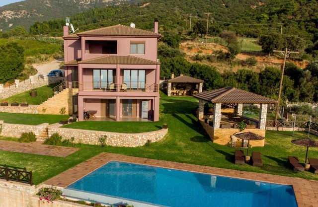 Villa Alexandros - Four Seasons